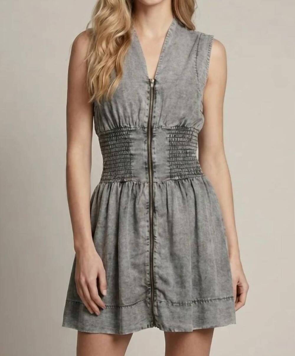 NEW DOE AND RAE chambray zip front dress in black/ acid wash